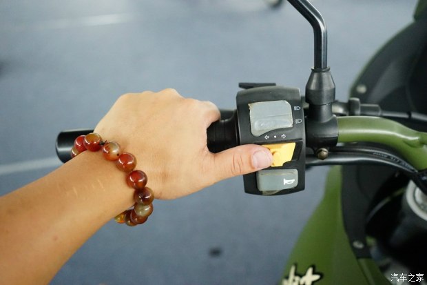 宋楠：评解放军嘉陵600*用军**摩托及技战术