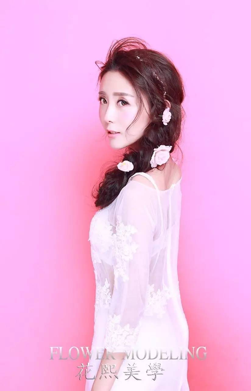 唐雪卉简历,唐雪卉美女图片