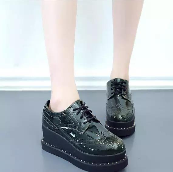 气质短靴英伦风马丁靴女,气质英伦侧双线洋气女短靴