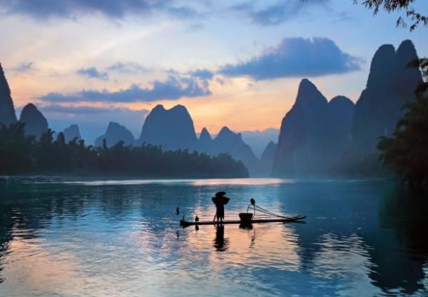 沿海沿江沿边的省份,我国唯一一个沿边沿江沿海的省