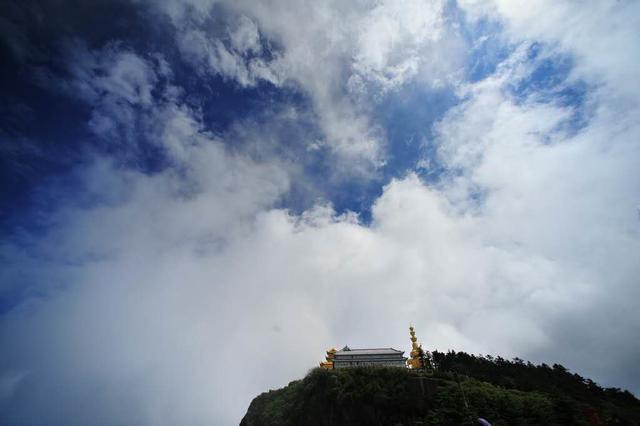 峨眉山金顶云海日出真是人间胜景,峨眉山金顶云海风景视频