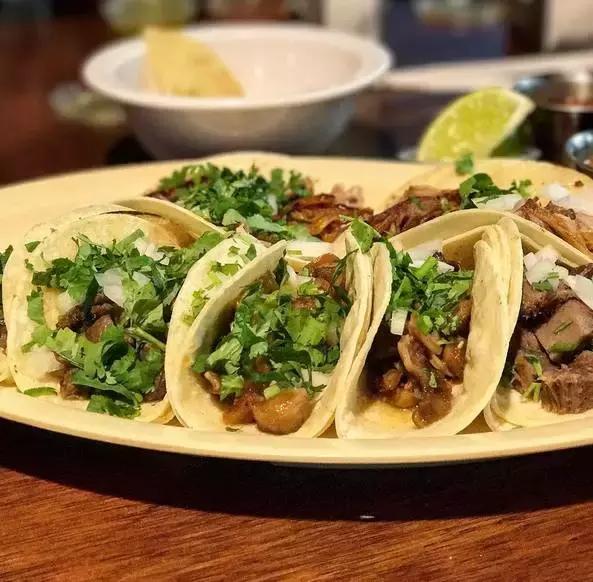 100块钱在国外能买啥,100元在国外都能买什么东西