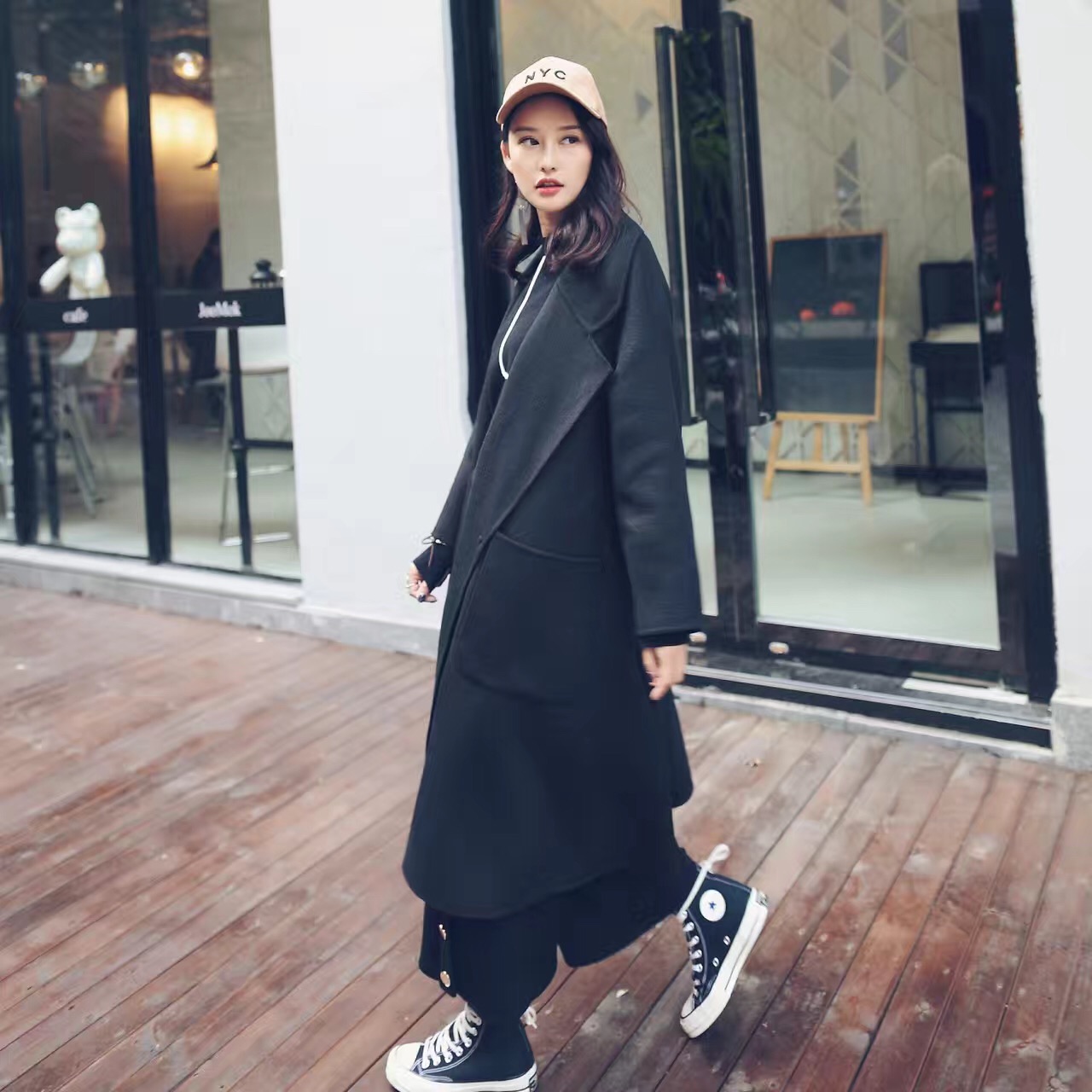 双面羊毛呢大衣让你知道：寒冬想要时尚轻薄又保暖绝对没问题