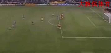 卡洛斯任意球弧线分析,任意球名场面卡洛斯