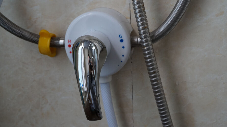 海信储水式电热水器安装教程,海信电热水器es60-c50li