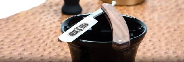 男人刮胡子的有些什么工具,男人刮胡子怎么才能不留黑点