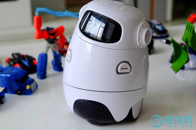 有趣的互动机器人,机器人趣味编程和思维启蒙