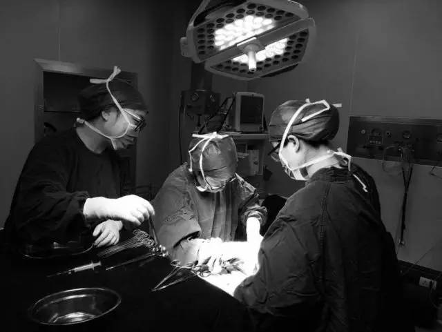 中央性前置胎盘为什么会大出血,前置胎盘16周大出血很多血块