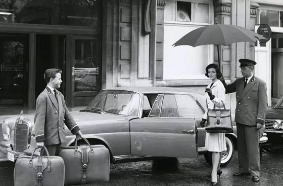 2017年这10家大牌店将空降成都！维秘旗舰店、Delvaux、钟书阁都要来了！