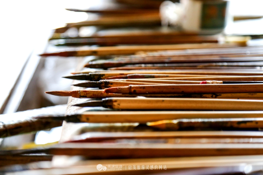 景德镇手艺人是如何传承的,景德镇陶瓷文化的传承和发展