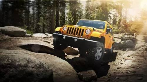 不是所有的suv都叫硬派越野,2.0t混动的牧马人到底能不能买呢