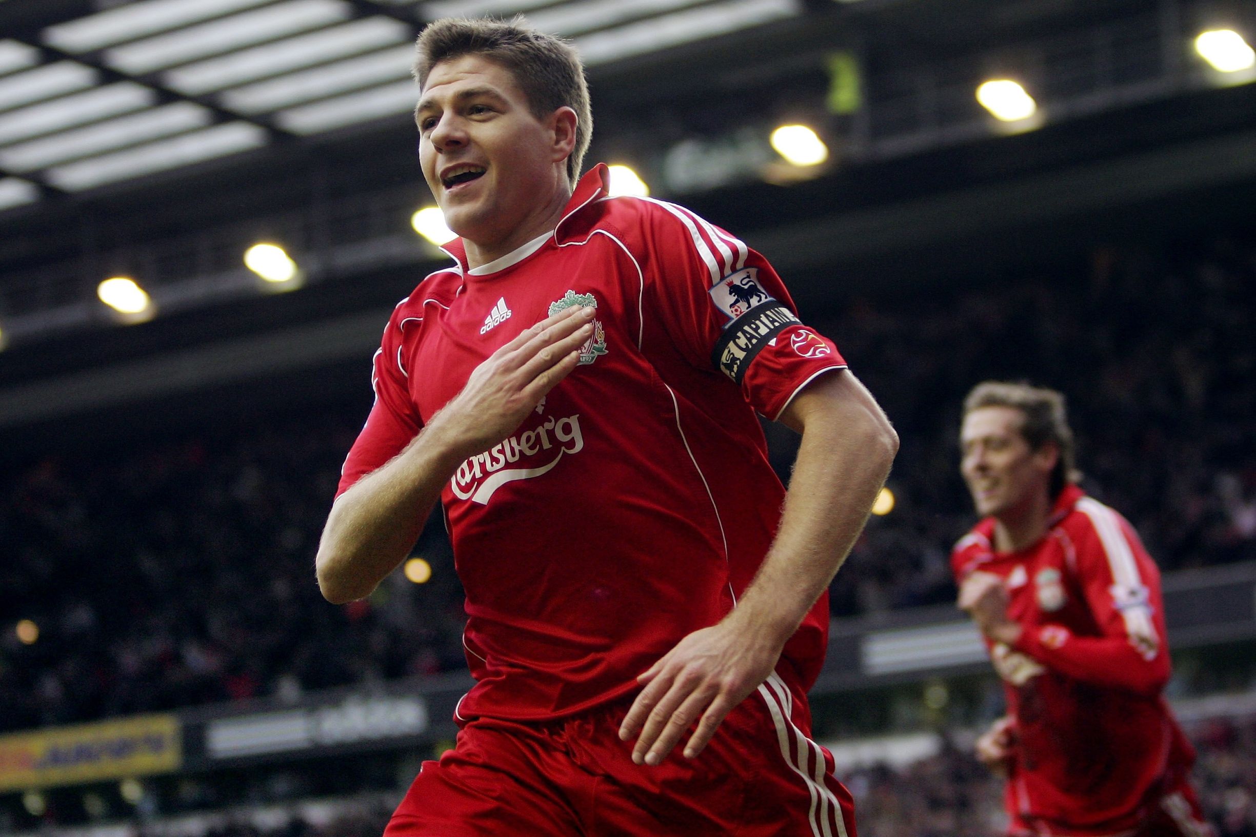 安菲尔德离队视频,安菲尔德球员退役仪式