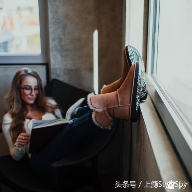 穿着不臃肿的雪地靴,雪地靴怎么穿不胖