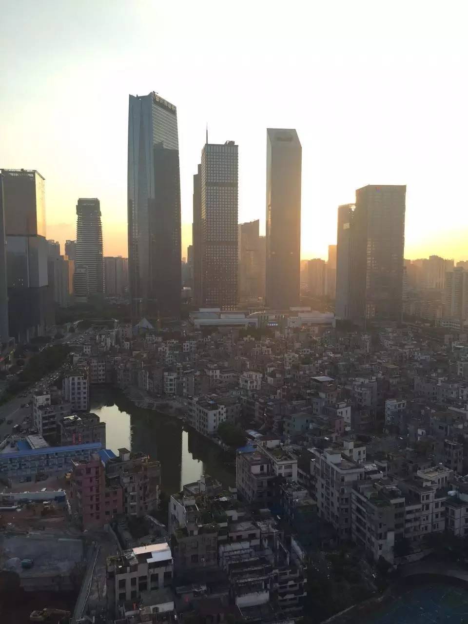 手机怎么拍出小于2m的照片,如何用手机拍出背景虚化的照片