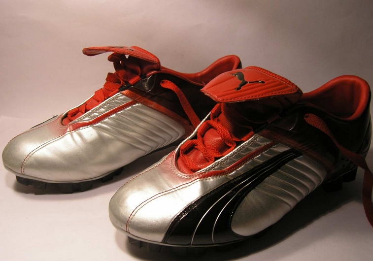 彪马足球鞋顶级和高端的区别,彪马最好的足球鞋