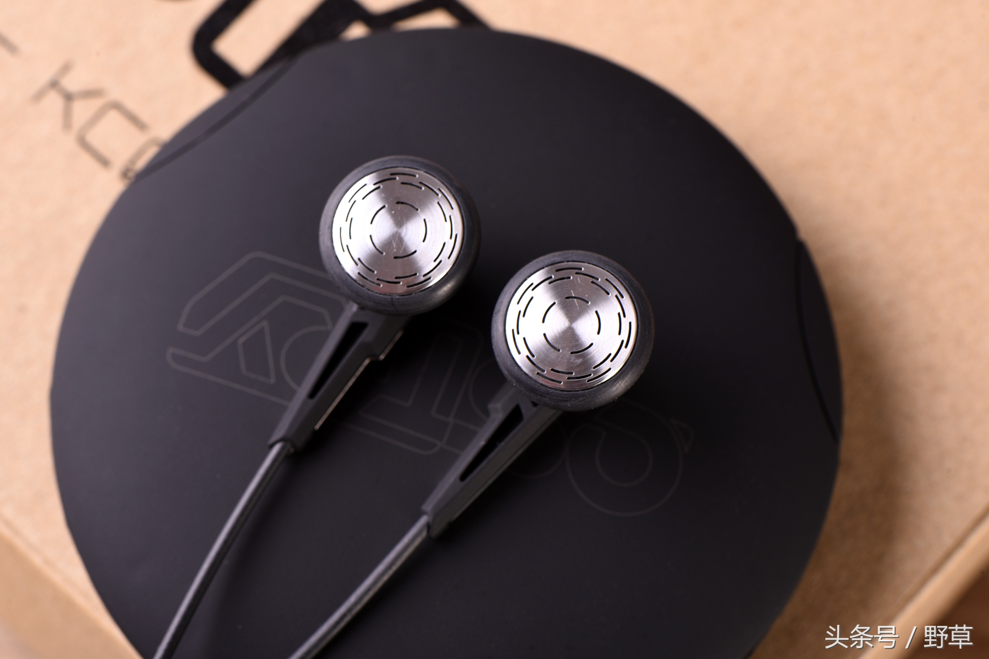 平头塞的耳机会漏音吗,平头塞耳机音质比入耳式好