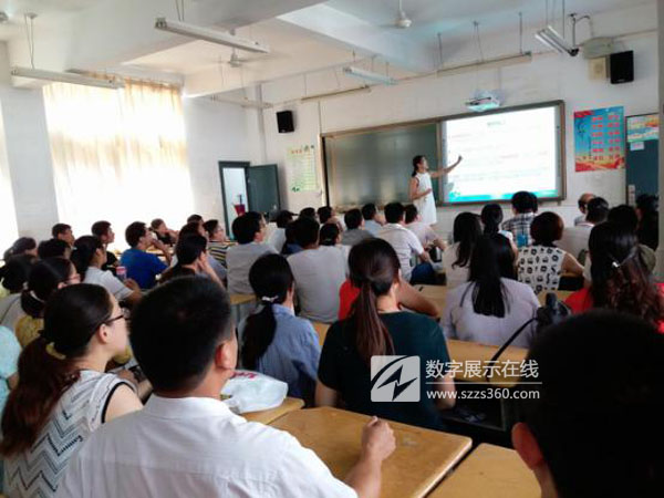 东方中原电子白板及松下投影机入驻六安皋城中学