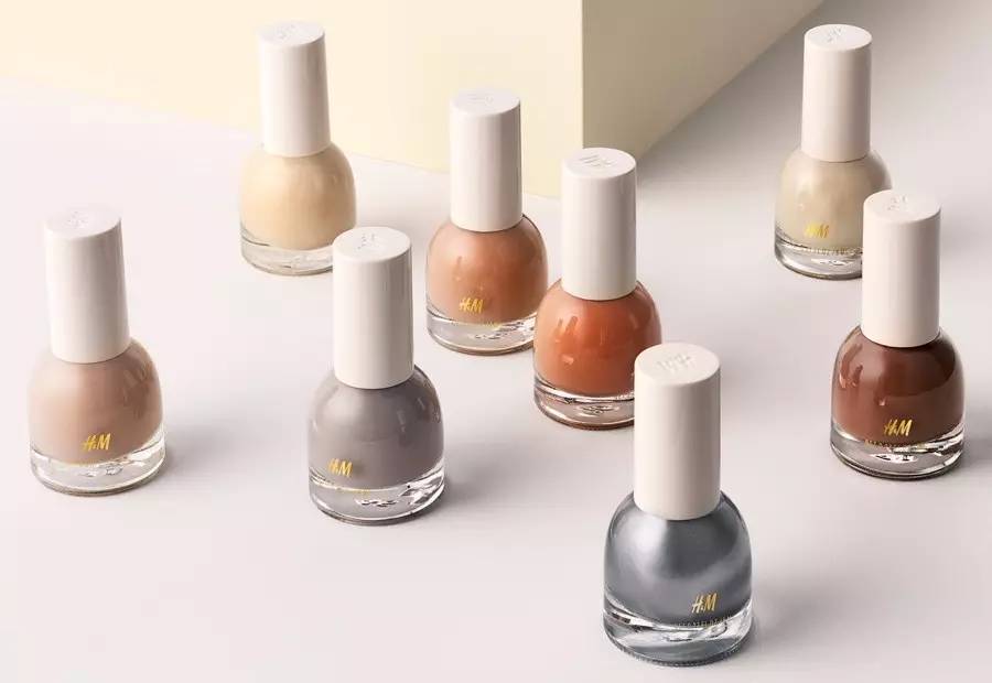 HM指甲油试色｜比起丑炸天的衣服，它家指甲油美到惊人