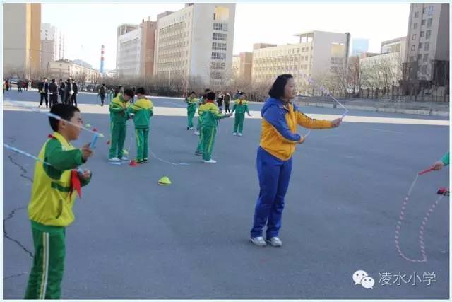 凌水小学运动会开幕式,大连市高新区凌水小学篮球比赛
