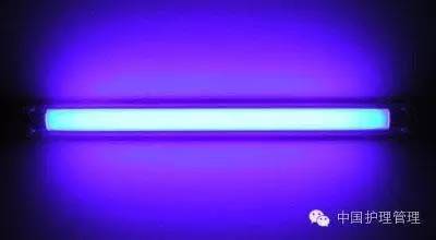 紫外线灯灼伤学生幼儿园,紫外线灯致婴儿脸脱皮