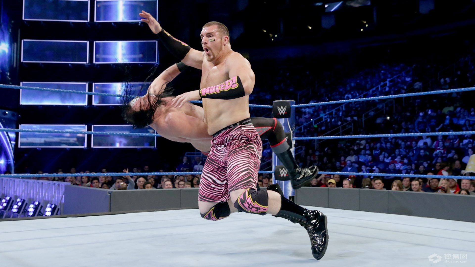 WWE驸马爷风云决战RVD！凯恩抛摔毕雪夫获全场欢呼！