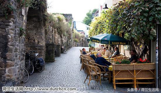 荷兰马斯特里赫特的“魔法圣诞”集市开幕啦！