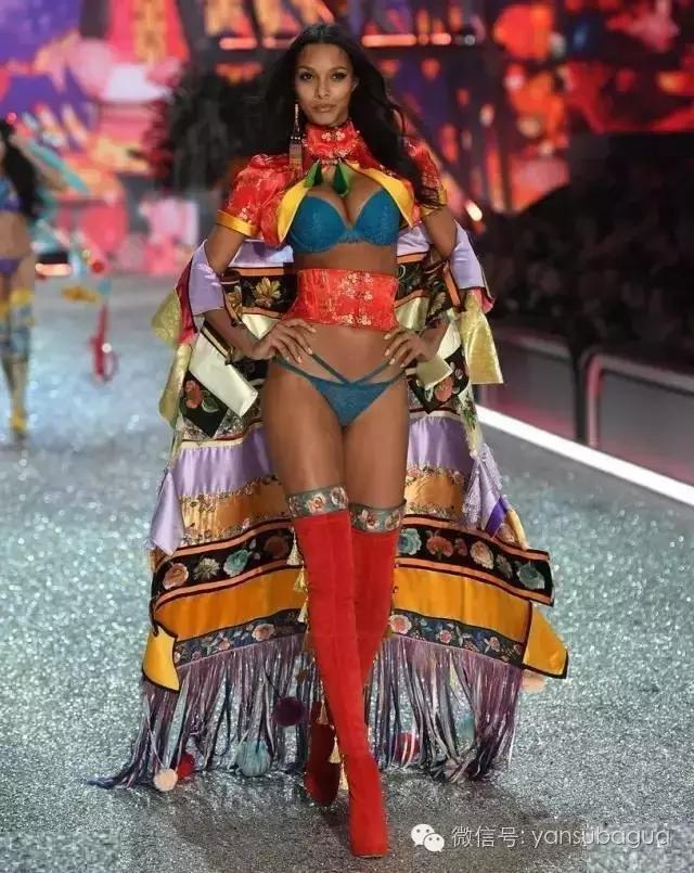 今年的维密秀,维密红高粱