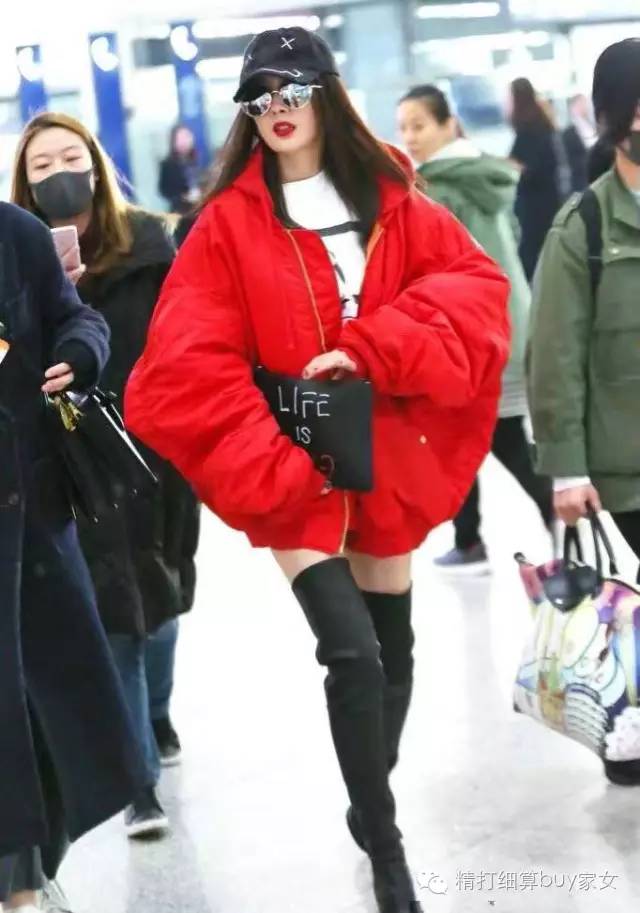 妹砸，冬天的大衣，你配对包了嘛？