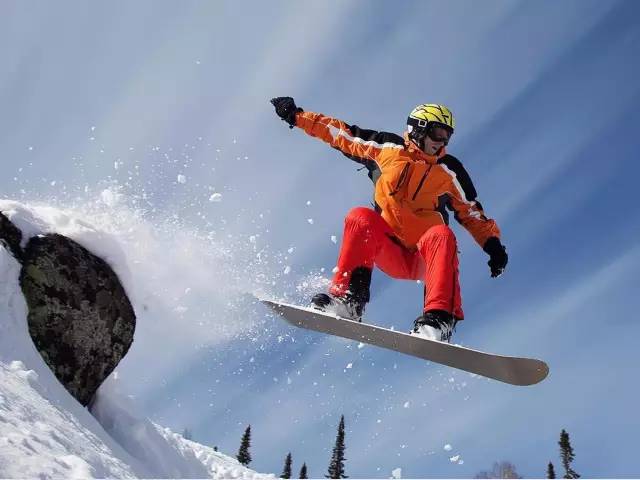 这才是雪天正确的打开方式,这才是下雪天滑雪的正确打开方式