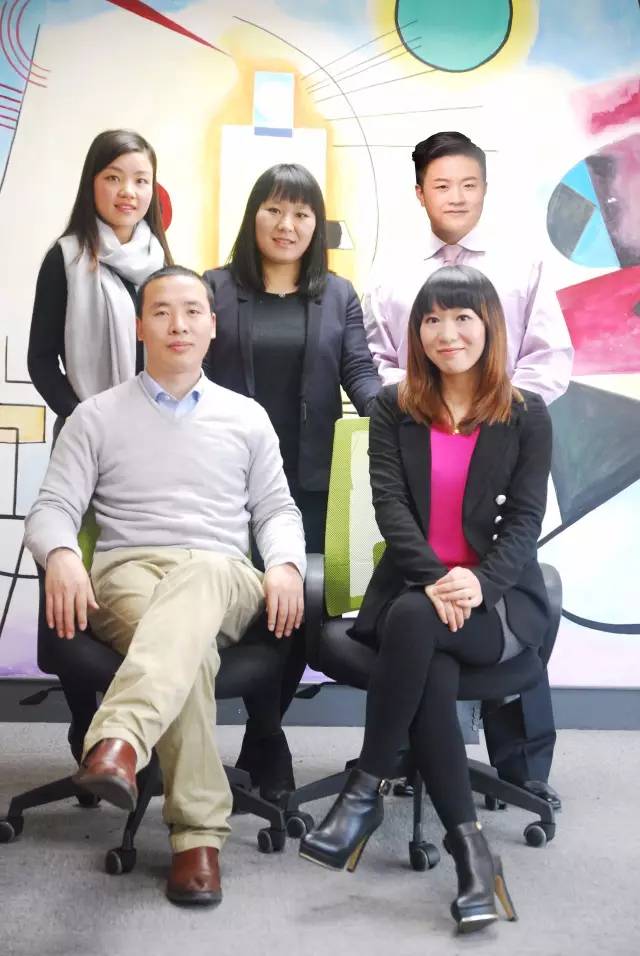 从英语编辑到创业者，她携8000名外教为“在线一对一”添把火