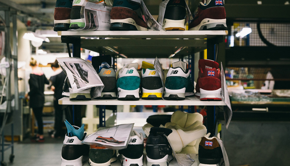 一双球鞋制作全过程,定制球鞋生产全过程