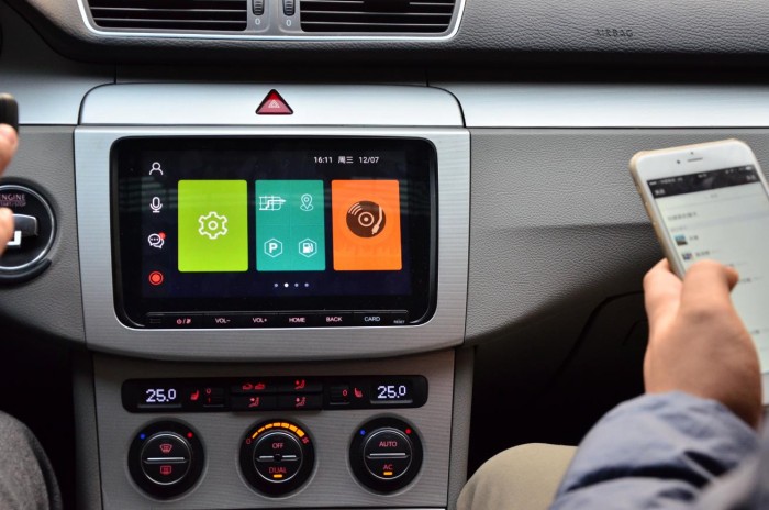 为什么那么多人喜欢坐在车里,车上聊微信