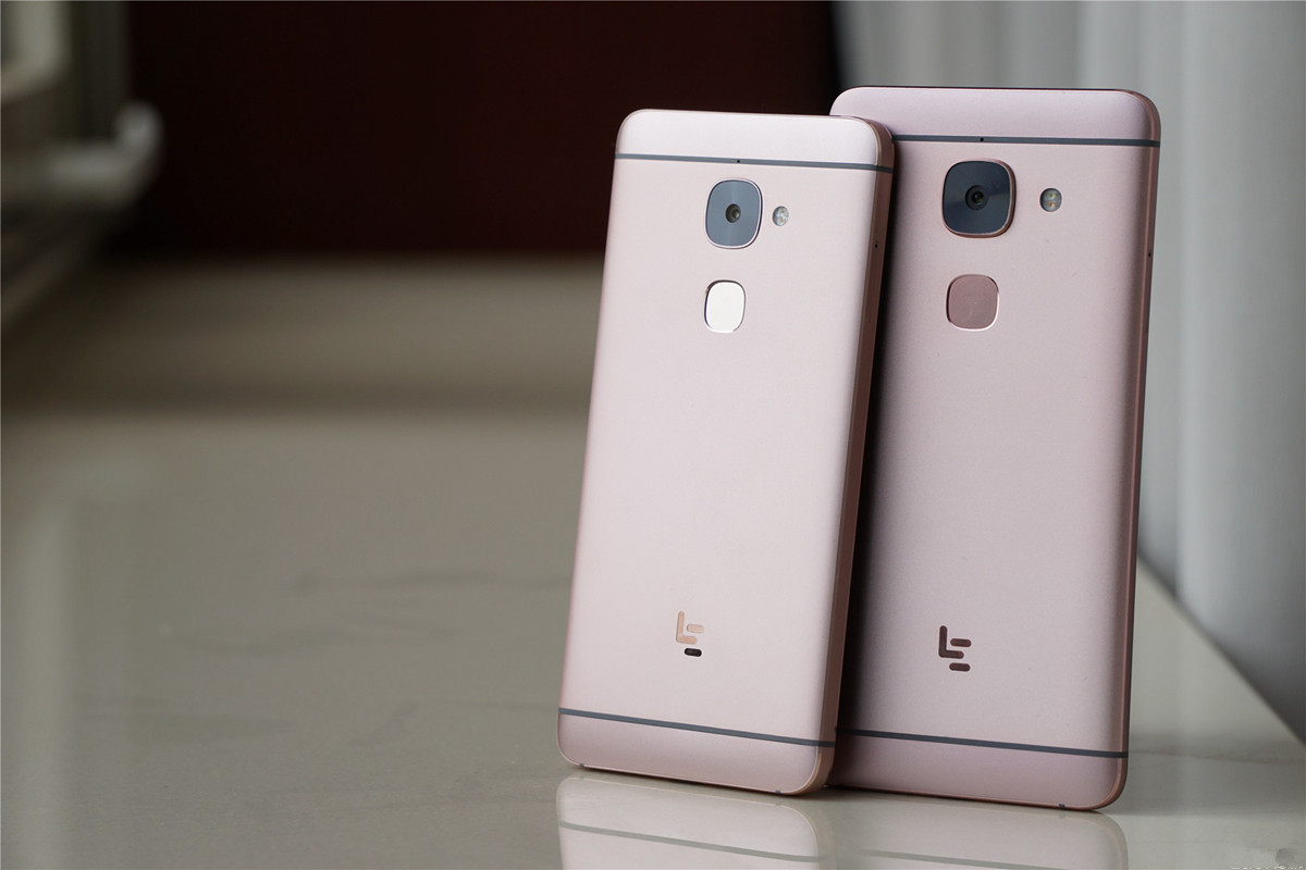 内存大又可以打游戏的手机,推荐一款超大内存的手机