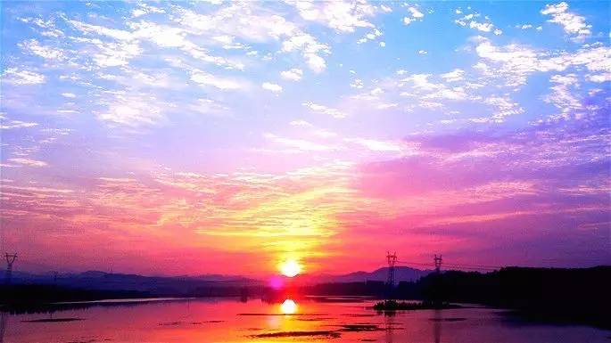 情侣每年都去一个地方拍照,情侣旅行同一个地方拍照