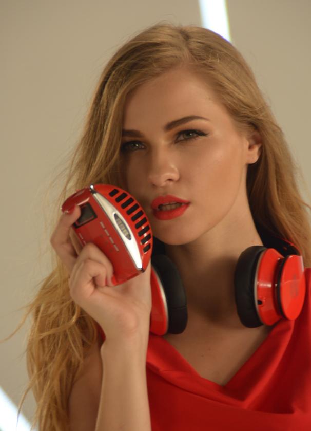 唱歌的时候很紧张怎么办,唱歌时总是紧张说不出话