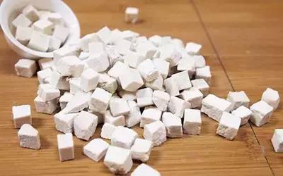 娃娃不吃饭肚子不舒服,娃娃不吃饭不喝奶怎么办