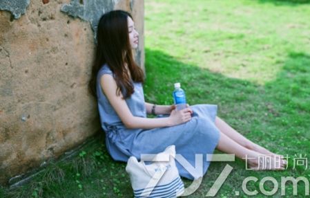 欧舒丹蜡菊眼霜,欧舒丹蜡菊赋颜御龄抗皱眼霜