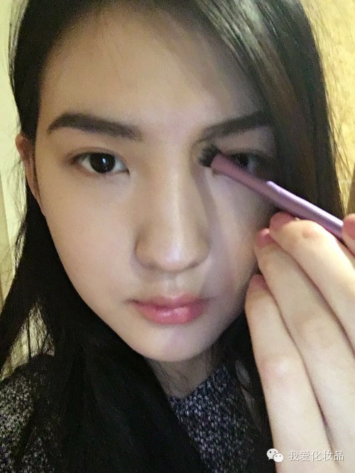 教你画最简单的妆,教大家画一枚超自然的烟熏妆