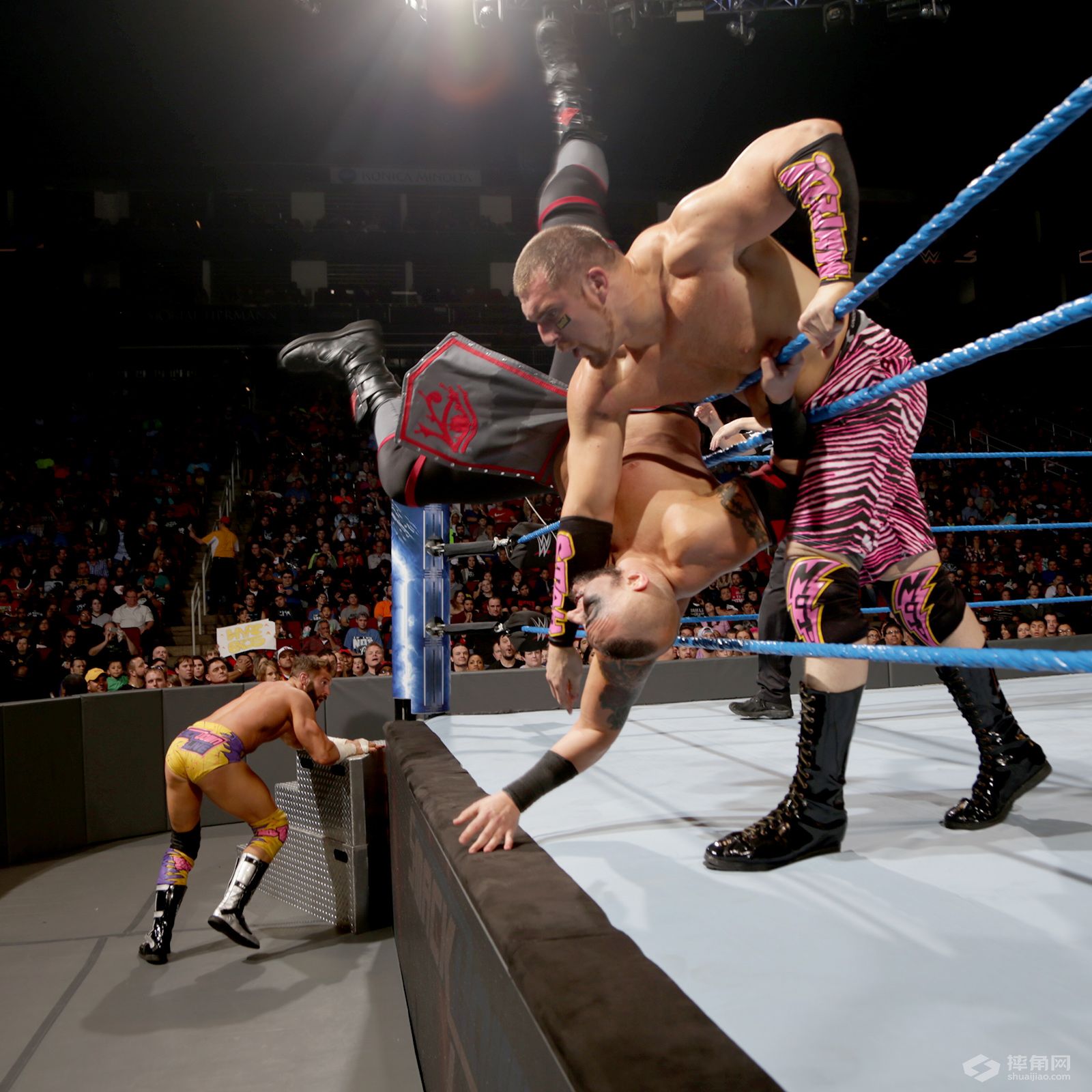 WWE驸马爷风云决战RVD！凯恩抛摔毕雪夫获全场欢呼！