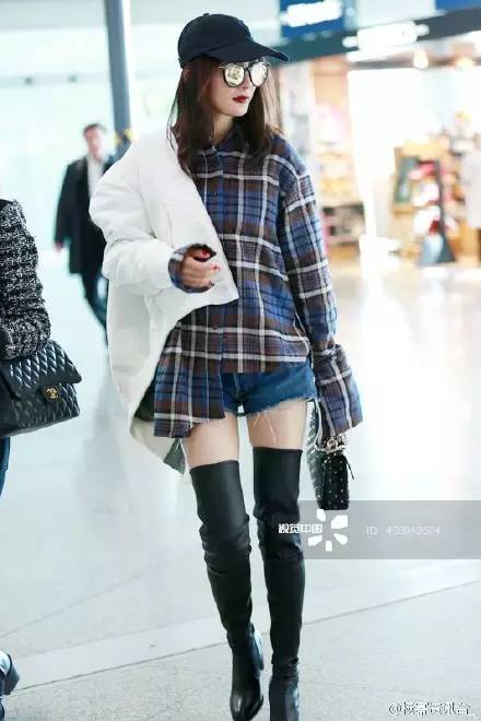 过膝靴杨幂,杨幂穿黑色过膝长靴街拍