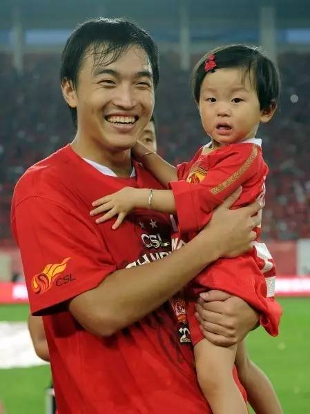 冯潇霆临沂足球大使,冯潇霆夫人临沂人