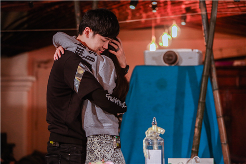 付辛博颖儿婚礼晚宴唱歌,付辛博颖儿一家四口同框