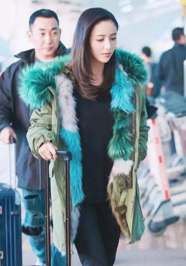 江疏影和戚薇的穿衣搭配,江疏影戚薇同款