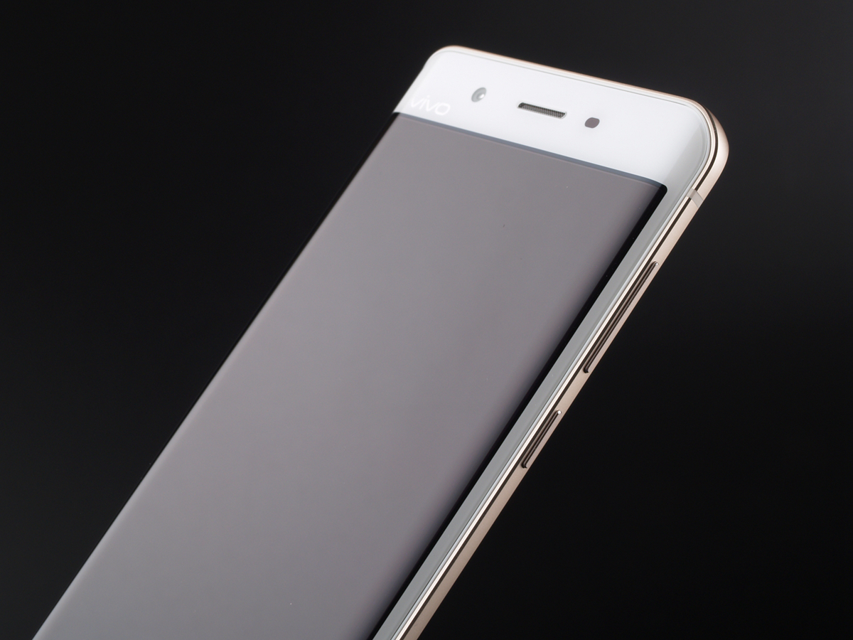 内存大又可以打游戏的手机,推荐一款超大内存的手机