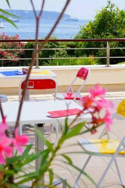 潘通十大必买颜色,潘通2024年度流行色排版