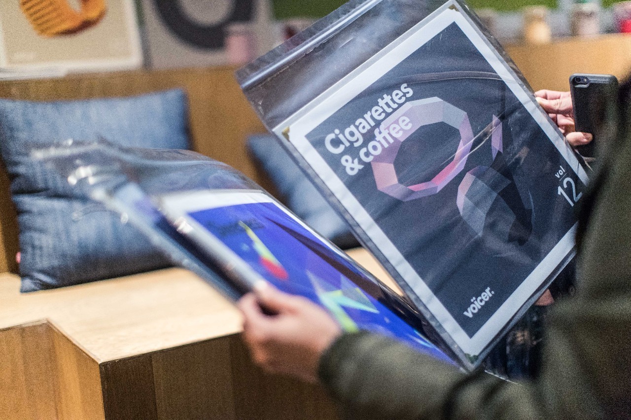 图集｜我们带着这些“黑胶唱片”和几百个好看的人，一起入侵了DOE