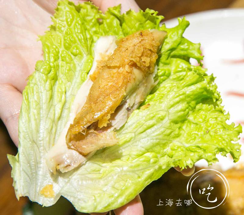 魔都这家店有一只“浴火焚身”的韩国鸡，一群人竟然抢着去滚菜单！