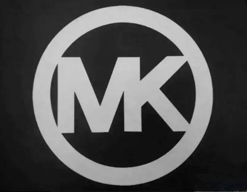 保时泰这个车优缺点,保时捷车值得入手吗