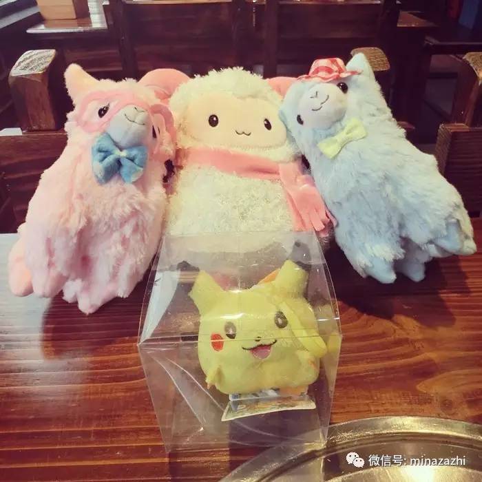 杨幂冬款lv羽绒服,杨幂冬日宽松毛衣