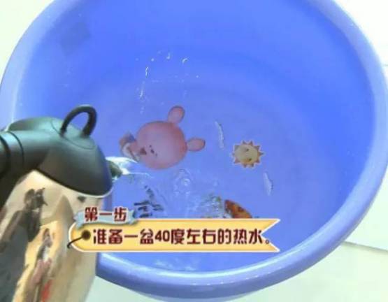 住在一楼很潮湿有霉味,一楼空气潮湿最佳解决方法